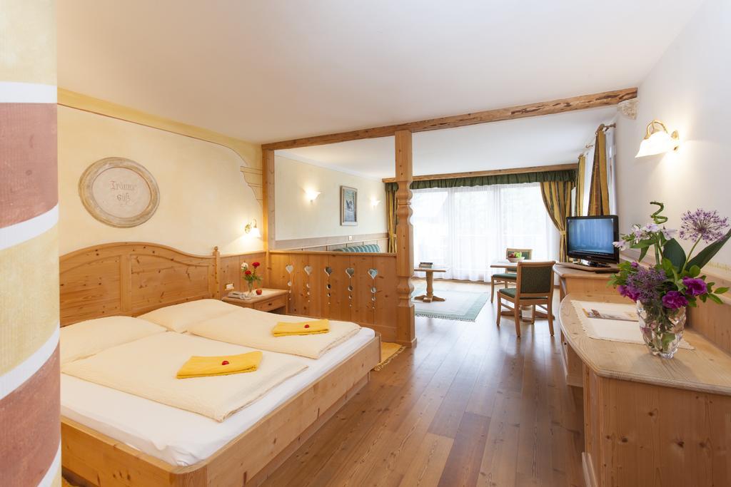 Landhotel Tharerwirt Olang Pokoj fotografie